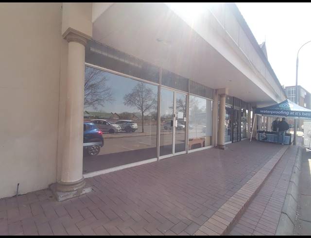 975M² BUSINESS CENTRE FOR SALE IN VANDERBIJLPARK SW 1
